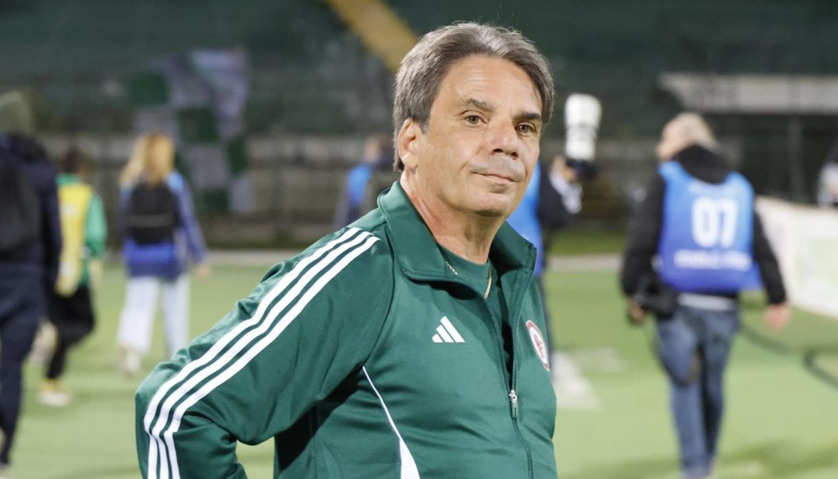 Eziolino Capuano allenatore da quasi 40 anni, l’intervista: “Si va avanti con le bugie: oggi basta poco per arrivare in serie A”
