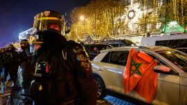 Francia-Marocco, la vera partita si gioca a Parigi: rischio incidenti altissimo e capitale blindata, cosa successe 4 anni fa