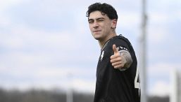 Pugno, Kostic e Idrissou: tre viaggi diversi per inseguire il grande calcio. Le scelte di Juve, Milan e Inter