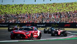 Silverstone, la Safety Car delle beffe: è polemica, la FIA spiega perché la gara non è ripartita