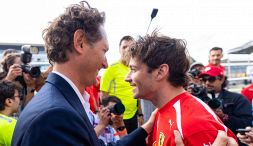 Leclerc celebrato da tutti, da Elkann a La Russa. Charles consola Antonelli e conferma: "Ritrovato il feeling con la Ferrari"