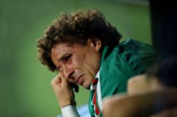 Guillermo Memo Ochoa si ritira: dalla tortería di Guadalajara a Salerno, le notti mondiali del portiere simbolo del Messico