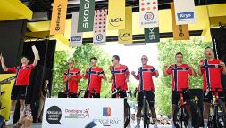 La “Viking Row” sbarca al Tour de France: la Uno-X porta in gruppo il rito della Norvegia di Haaland e compagni