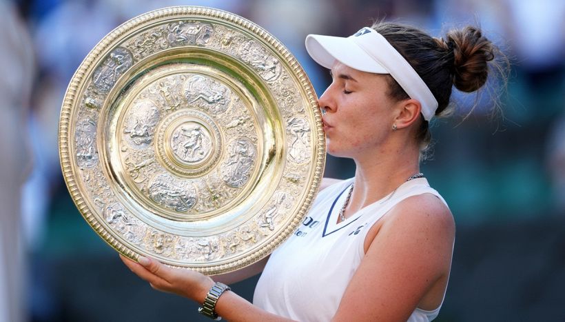 Noskova vince Wimbledon