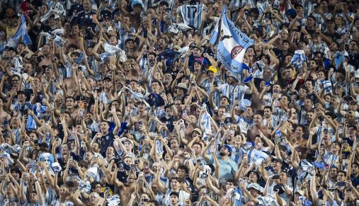 Inghilterra-Argentina, tensione per la sicurezza ad Atlanta, cosa vuol dire il brano-simbolo dei tifosi "Muchachos" che canta anche Adani