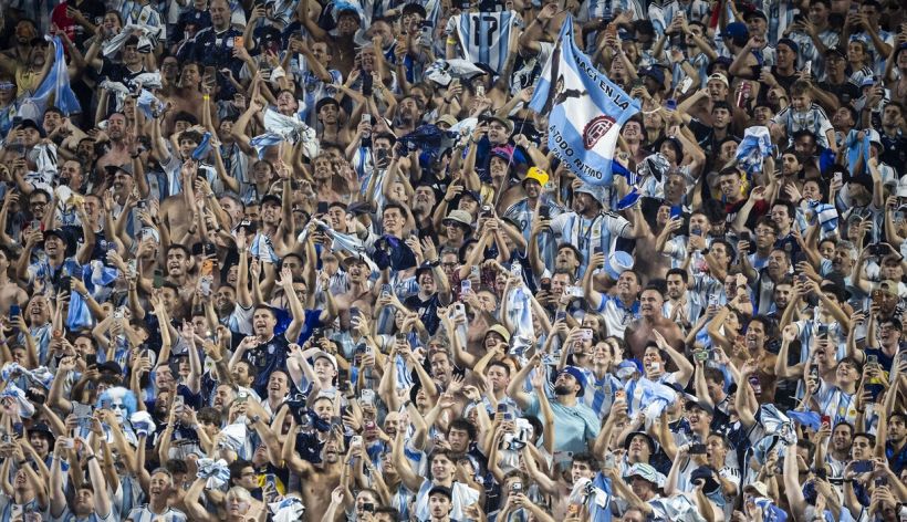Inghilterra-Argentina, tensione per la sicurezza ad Atlanta, cosa vuol dire il brano-simbolo dei tifosi "Muchachos" che canta anche Adani