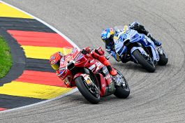 Gp Germania: Marc Marquez domina la Sprint, Alex e Di Giannantonio sul podio. Bagnaia 7° dietro Martin