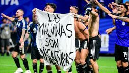 "Messi squalificato in finale", l’Argentina rischia dopo lo striscione sulle Malvinas: cosa dice il regolamento Fifa