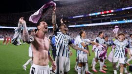 Argentina-Svizzera: Messi e Lautaro scatenano lo stadio, Adani in lacrime urla e canta 'borracho'