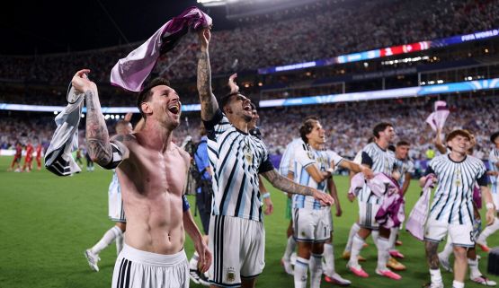 Argentina-Svizzera: Messi e Lautaro scatenano lo stadio, Adani in lacrime urla e canta "borracho"