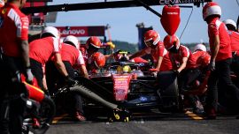 F1, meccanico Ferrari investito: perché la FIA non ha penalizzato Hamilton. Lewis: 'Basta errori'