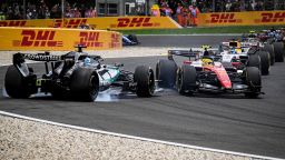 Incidente Hamilton-Russell: doccia gelata per Lewis, assist per Kimi