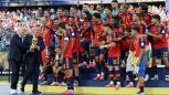 Spagna-Argentina: Trump vuol entrare nella foto con la coppa, la Roja non gradisce, che imbarazzo