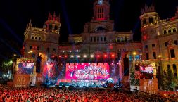 Spagna: due milioni di tifosi in piazza a ringraziare la Nazionale, delirio a Madrid tra canti e balli