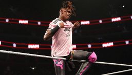 Juve, la seconda maglia rosa debutta in WWE: perché Je’Von Evans ha indossato a Raw il kit away 2026-2027