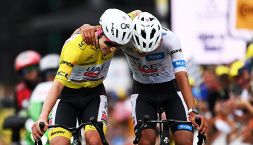 Tour de France 2026, Tappa 20 Bourg-d'Oisans-Alpe d'Huez: Pogacar gregario di lusso per Del Toro, Carapaz vittorioso