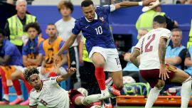 Francia-Spagna: tra Yamal e Mbabbè calcioni, gialli e spintoni ma il duello lo vince lo spagnolo, l'incubo continua per l'asso del Real