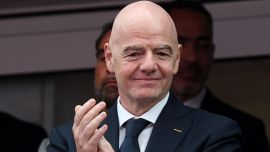 Infantino si mette la corona e attacca tutti: 'I Mondiali un trionfo'. Ma dimentica troppe cose