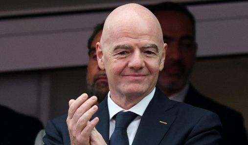 Infantino si mette la corona e attacca tutti: "I Mondiali un trionfo". Ma dimentica troppe cose