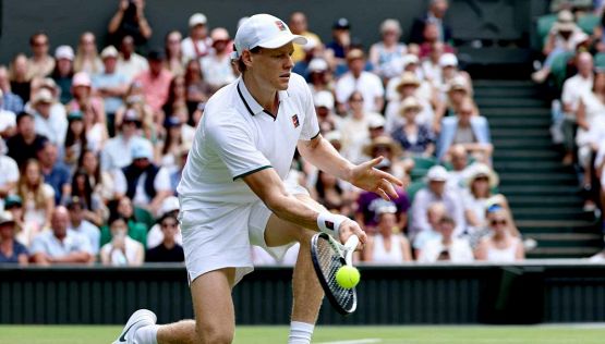 Sinner, l’amara verità sul Roland Garros: “Può succedere di nuovo”. La tesi di McEnroe e Djokovic spaventa Jannik