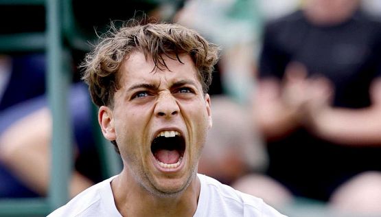 Wimbledon, Cobolli è il re dei tiebreak: 4 su 4 nelle prime due partite, ora c'è Khachanov. "Ci siamo già mandati a..."
