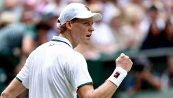 Wimbledon, Sinner fuori dal Centrale: il motivo. Bertolucci smorza la polemica, il precedente con Alcaraz e Djokovic