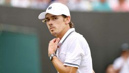 Wimbledon, De Minaur devastato: “Non giocherò per un po’”, l'amara confessione dopo il ko con Cobolli