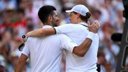 Wimbledon, Sinner torna in versione Masters: cosa ha detto a Djokovic dopo la semifinale. L’ammissione di Nole