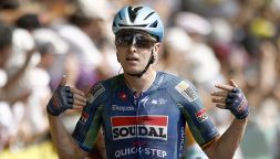 Tour, Merlier vince allo sprint e Philipsen sprofonda in crisi. Wiggins netto su Vingegaard: "Vuole ancora arrivare secondo?..."