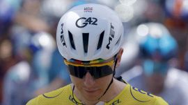 Tour, la frecciata di Armstrong a Pogacar: “Il record? Sa quale è la verità”. Vingegaard confessa: “Ho pensato al ritiro”
