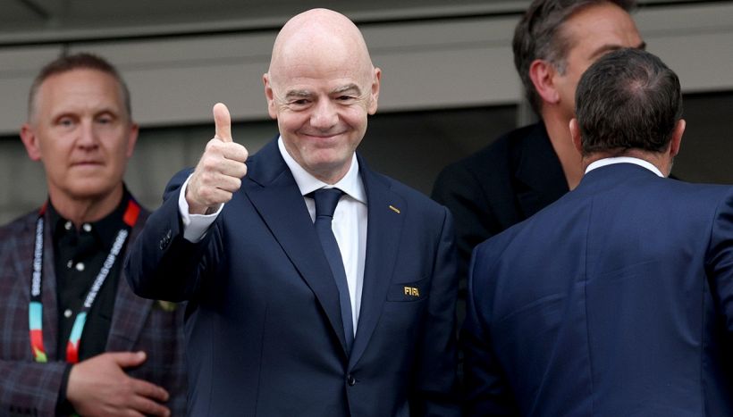 Spagna-Argentina macchina da soldi: la FIFA e Infantino inaugurano le conferenze e le foto pre finale a pagamento