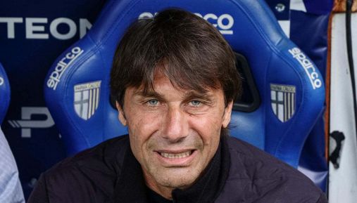 Conte, l’estate più strana: il no dell’Italia e la rottura con Oriali. Il Newcastle lo tenta ma Antonio sogna la Juventus