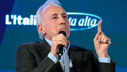 Travaglio attacca due nazionali, quella di calcio e Sinner: il giornalista unisce l’Italia, stavolta sono tutti arrabbiati