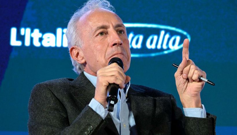Travaglio attacca due nazionali, quella di calcio e Sinner: il giornalista unisce l’Italia, stavolta sono tutti arrabbiati