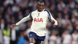 Juventus-Kolo Muani, Carnevali cambia strategia e sfida il PSG: spunta anche Zirkzee. Un big in partenza