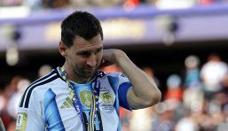 Argentina, Messi non l'ha presa bene: il caso con i tifosi e la decisione dopo il ko ai Mondiali. La Mls riprende subito