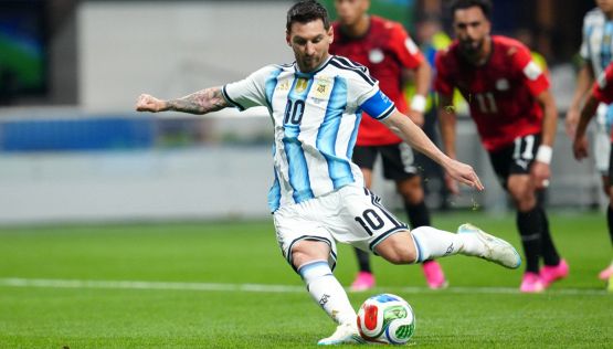 Argentina-Egitto, Messi sbaglia un altro rigore: nessuno peggio di Leo nella storia dei Mondiali