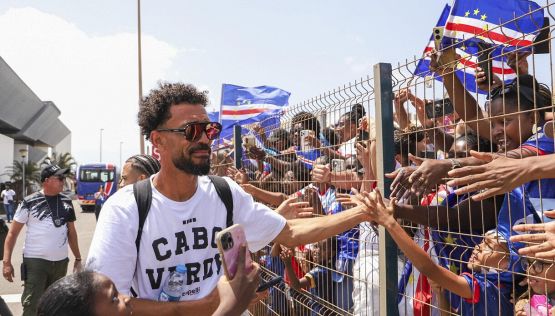 Mondiali, Vozinha ha vinto la scommessa: il portiere rivelazione del Capo Verde a 40 anni ingaggiato da un top-club