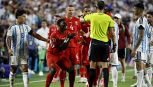 Argentina-Svizzera, moviola: la nuova regola condanna gli elvetici, il rosso a Embolo, cosa ha fatto Lautaro, manca un rigore