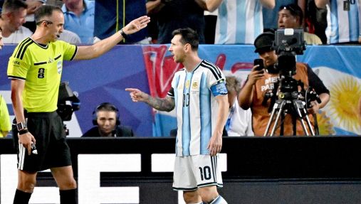 L'arbitro Pinheiro rivela lo scontro con Messi: "Parlami con rispetto". La Pulce è tornata a Miami, giallo sul ritorno in Nazionale