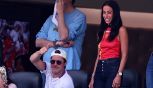 Spagna-Belgio: la fidanzata di Brad Pitt incanta il Los Angeles Stadium, sugli spalti anche Penelope Cruz