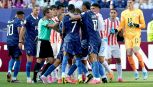Paraguay-Francia, moviola: il Var salva Mbappè, risse, calci, manate ma per l’arbitro va tutto bene. Graziati i sudamericani