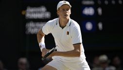 Sinner salta Montreal (come Djokovic), rinuncia al record e lascia Laila ad allenarsi con la sua racchetta