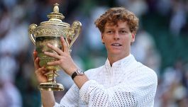 Sinner Re di Wimbledon per il secondo anno consecutivo: Zverev a testa altissima. Jannik sempre più nella storia del tennis