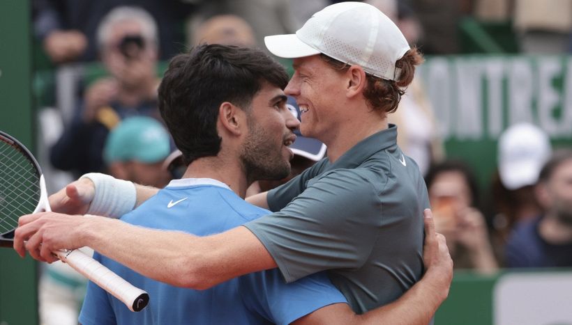 Sinner e Alcaraz verso gli US Open, gli spoiler spiazzano i fan: Jannik "appesantito", Carlos si fa le trecce