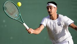 Un bel Sonego cede a un Fritz più scaltro e determinato nei punti più delicati. Quanti rimpianti per Sonny...