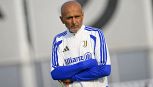 Juventus, Spalletti, il tatuaggio coperto e il suggerimento dei tifosi: “Scappa, è la rosa peggiore di sempre”