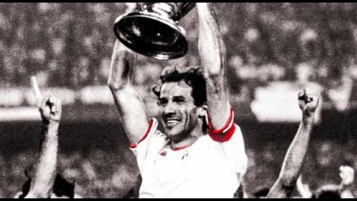Addio a Franco Baresi, il mondo del calcio piange il "Capitano"