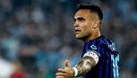 Inter, il Barcellona insiste per Lautaro Martinez: la mossa di Deco. Cosa c’è di vero nella trattativa che spaventa i tifosi