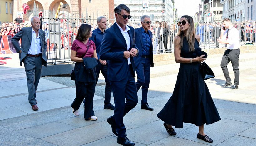 Maldini con sua moglie Adriana, Van Basten e Tassotti
